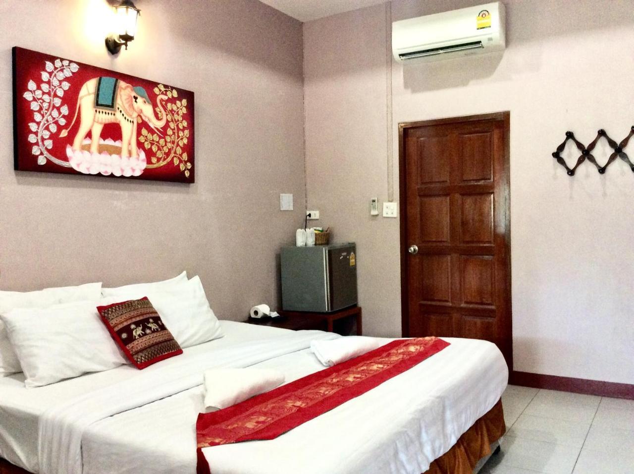 The Nine Guest House Kanchanaburi Exterior foto