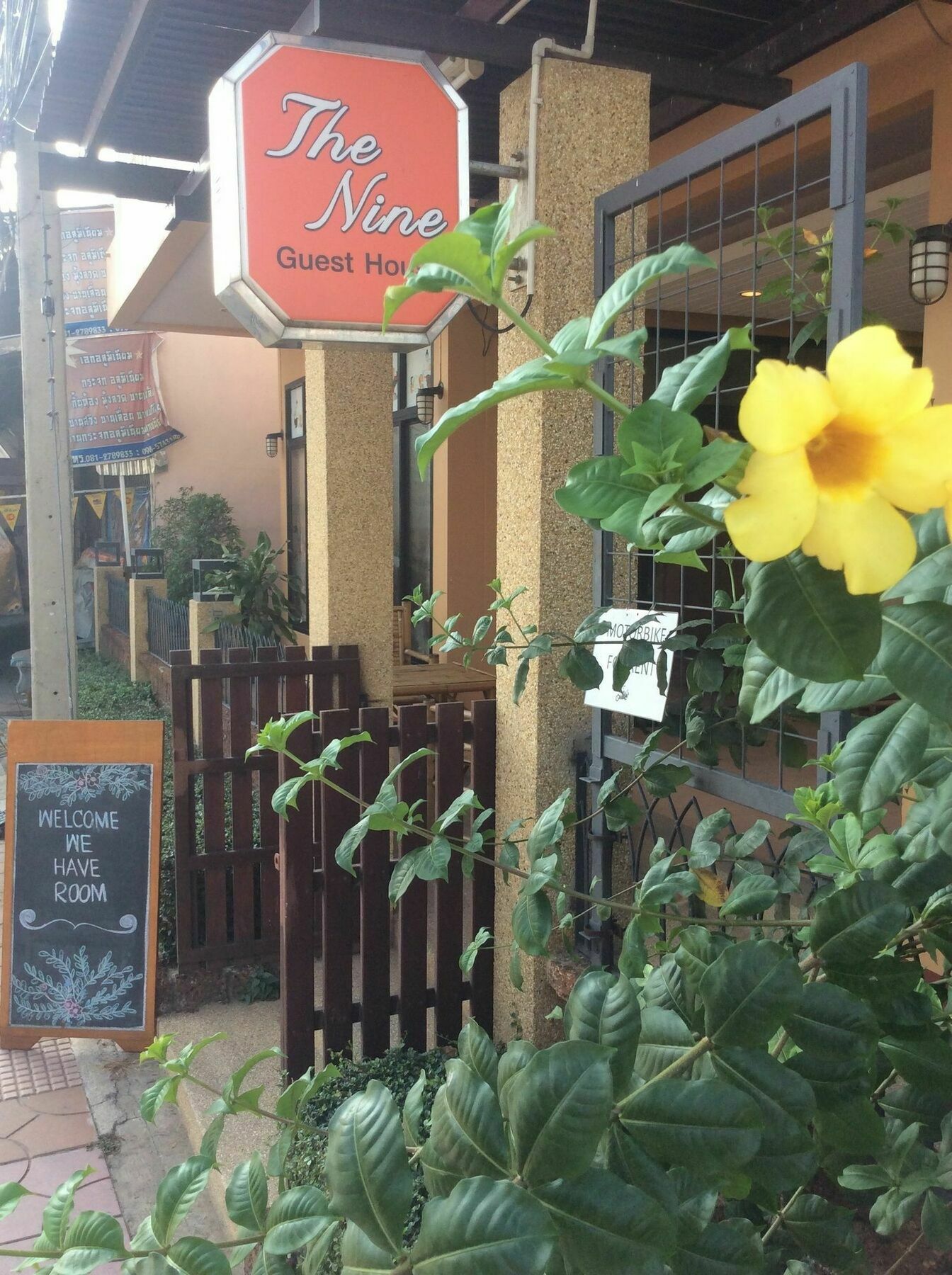 The Nine Guest House Kanchanaburi Exterior foto