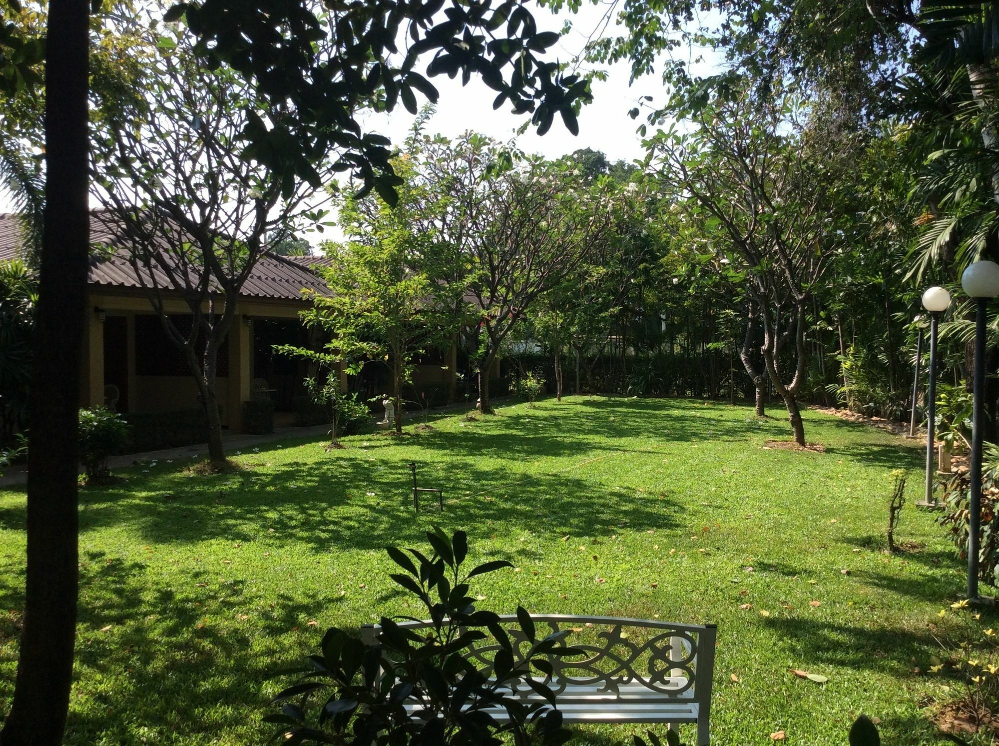 The Nine Guest House Kanchanaburi Exterior foto